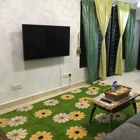 Permata Impian Villa บางี ภายนอก รูปภาพ