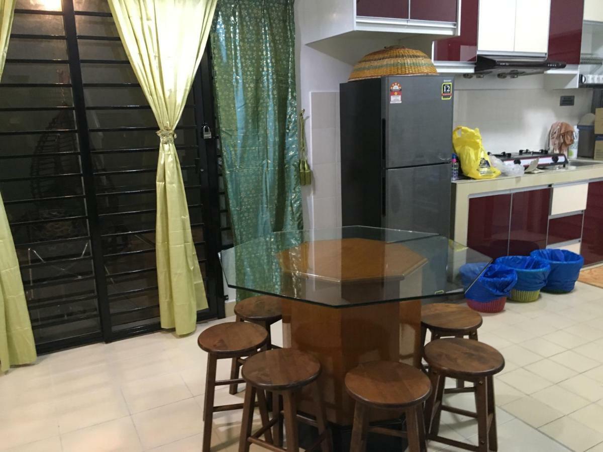 Permata Impian Villa บางี ภายนอก รูปภาพ