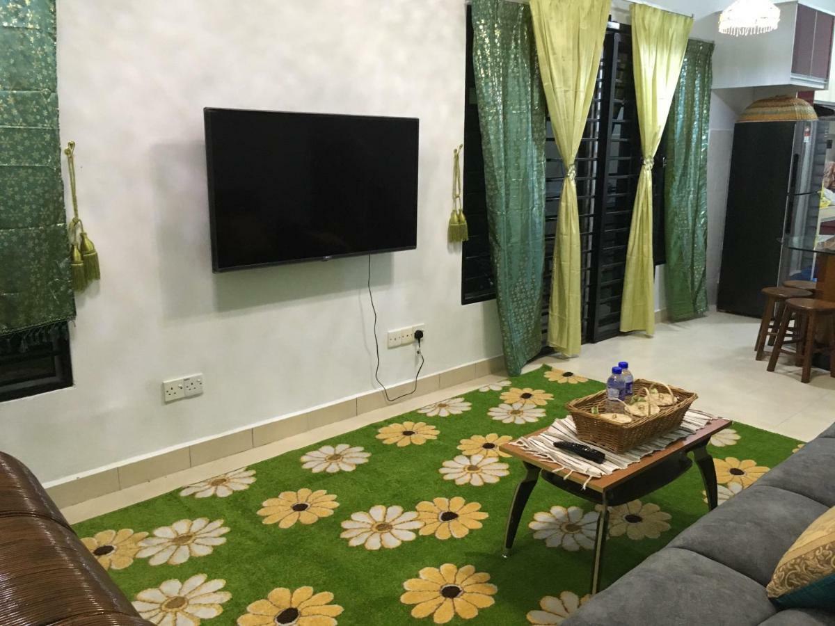 Permata Impian Villa บางี ภายนอก รูปภาพ