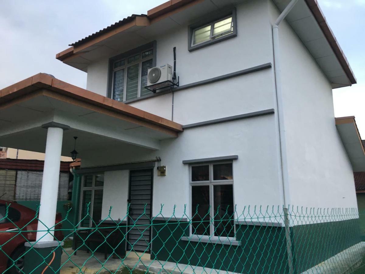 Permata Impian Villa บางี ภายนอก รูปภาพ